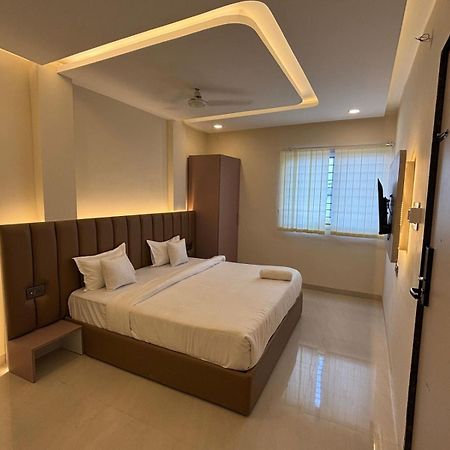 Hotel Vilaasitaa Vijay Nagar Indaur Kültér fotó