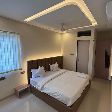 Hotel Vilaasitaa Vijay Nagar Indaur Kültér fotó