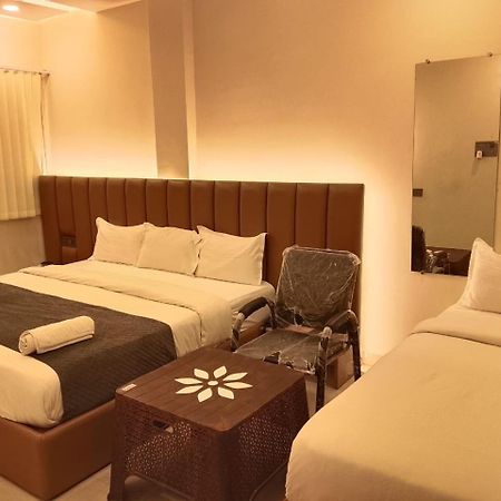 Hotel Vilaasitaa Vijay Nagar Indaur Kültér fotó