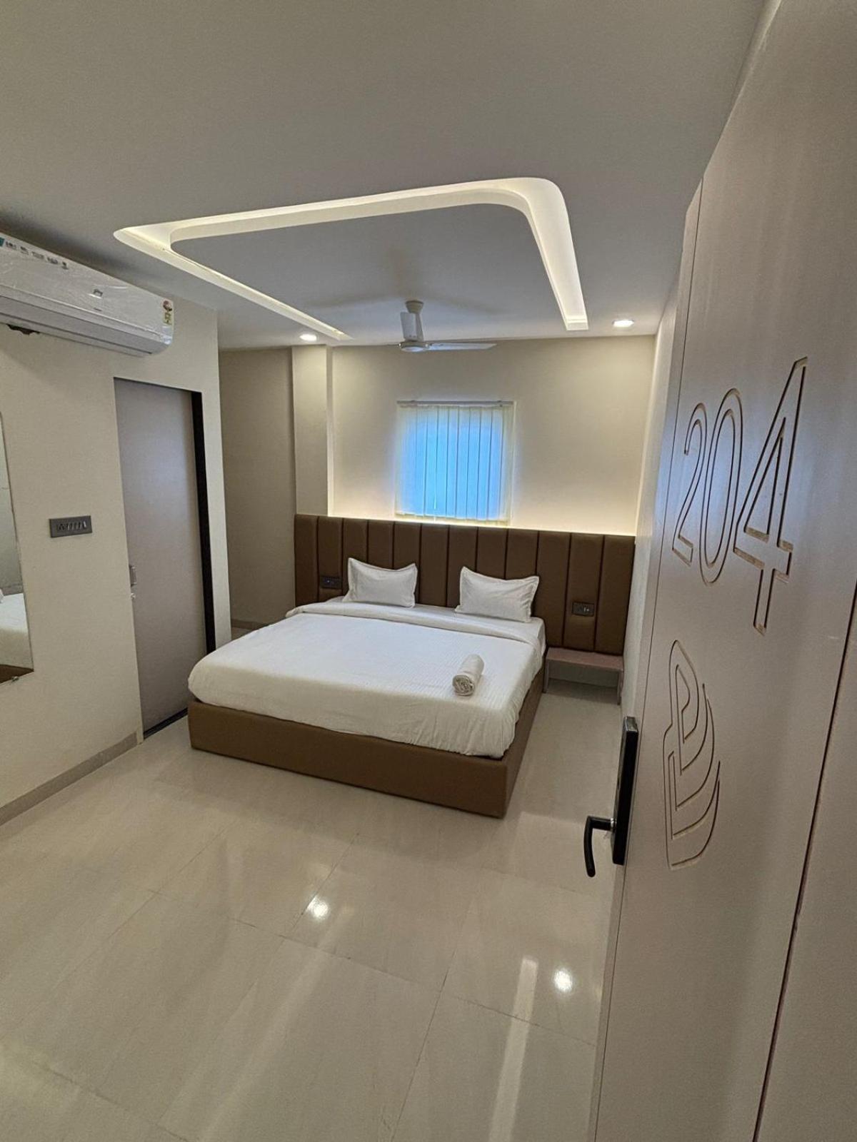 Hotel Vilaasitaa Vijay Nagar Indaur Kültér fotó